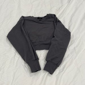 Grey cropped sweatshirt